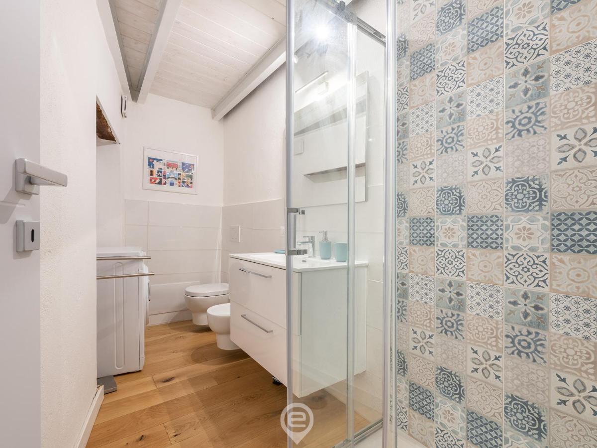 Luisa Apartment Cagliari Buitenkant foto