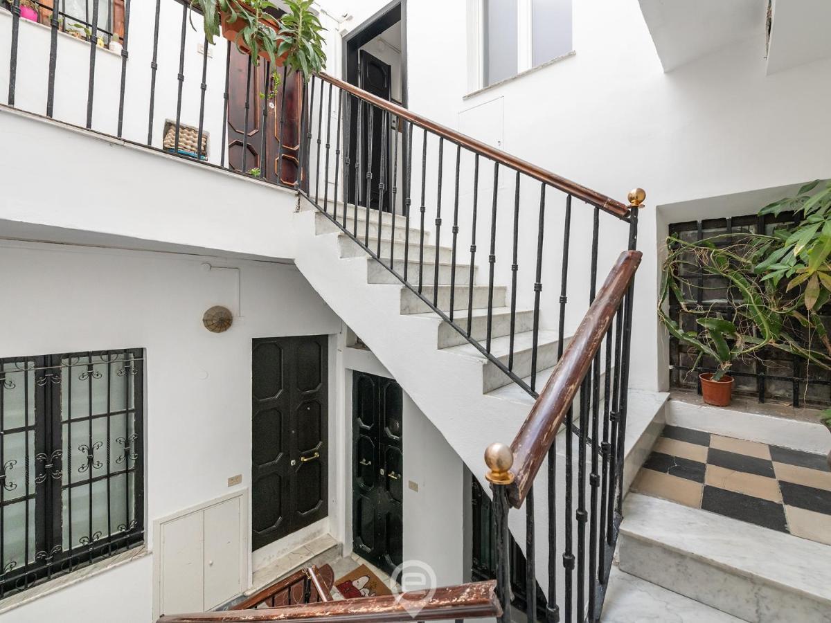 Luisa Apartment Cagliari Buitenkant foto
